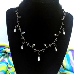 Elegant Twisted Choker